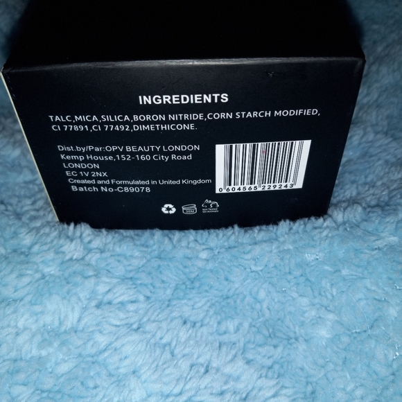 OPV BEAUTY London Loose Translucent Setting Powder- 30g - Picture 3 of 3